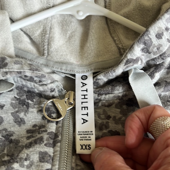 Athleta xxs grey and white leopard print hoodie . Barely worn, - Picture 2 of 4